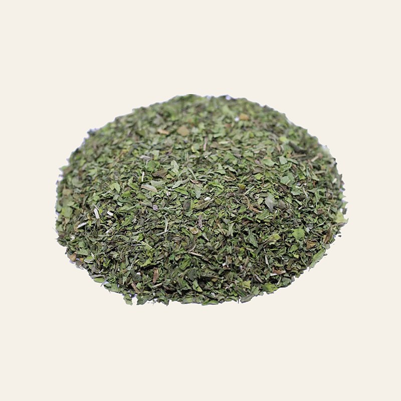 Dried spearmint, cut